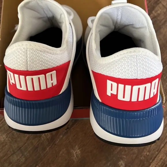 BRAND NEW MENS PUMA SNEAKER