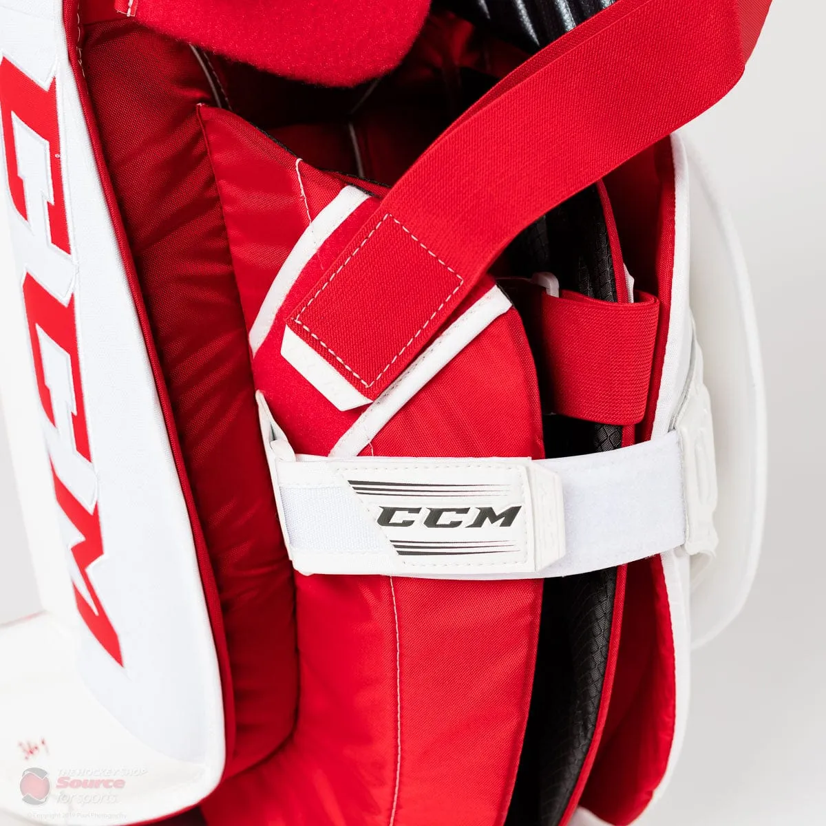 CCM Extreme Flex 4 Pro Senior Goalie Leg Pads