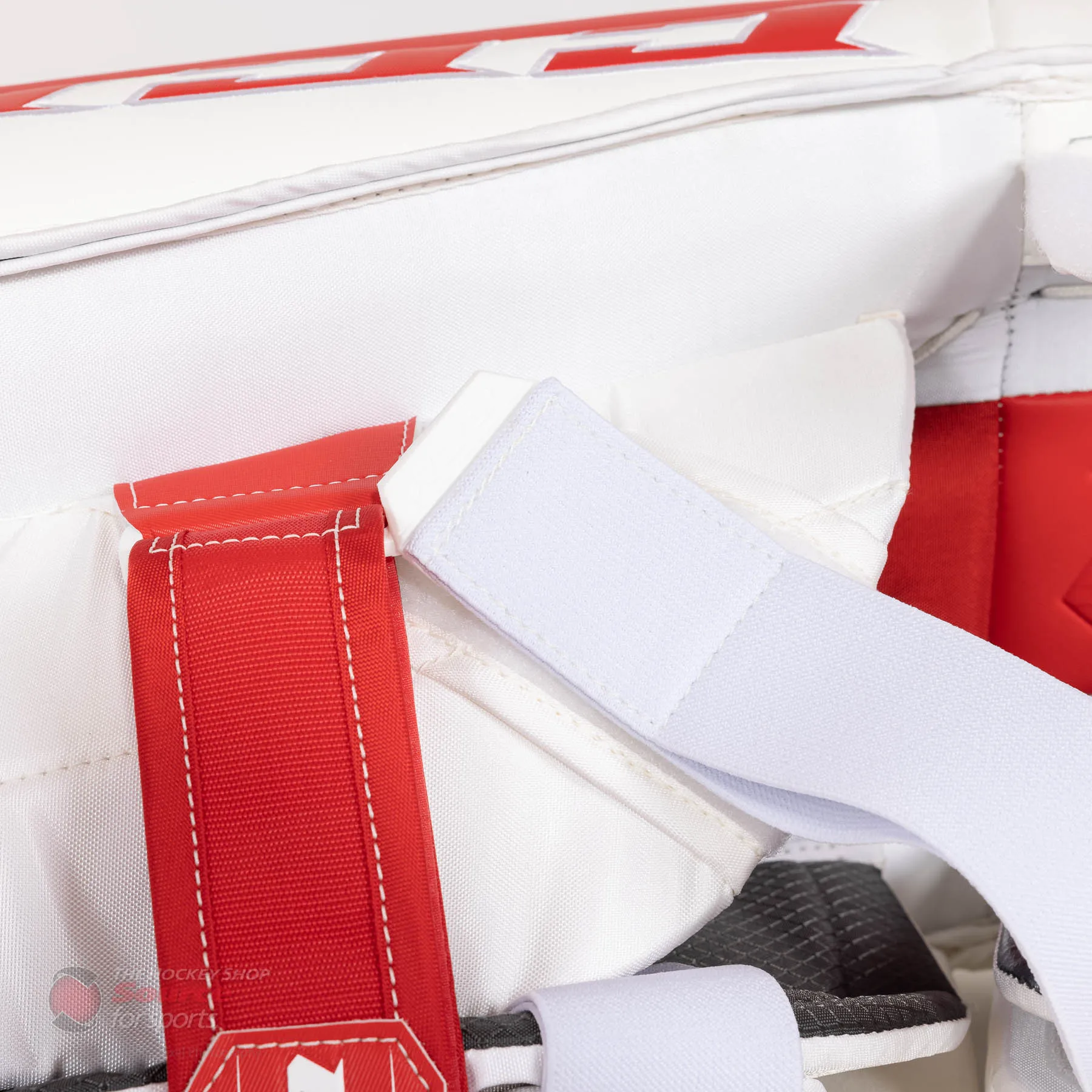CCM Extreme Flex 5 Senior Goalie Leg Pads