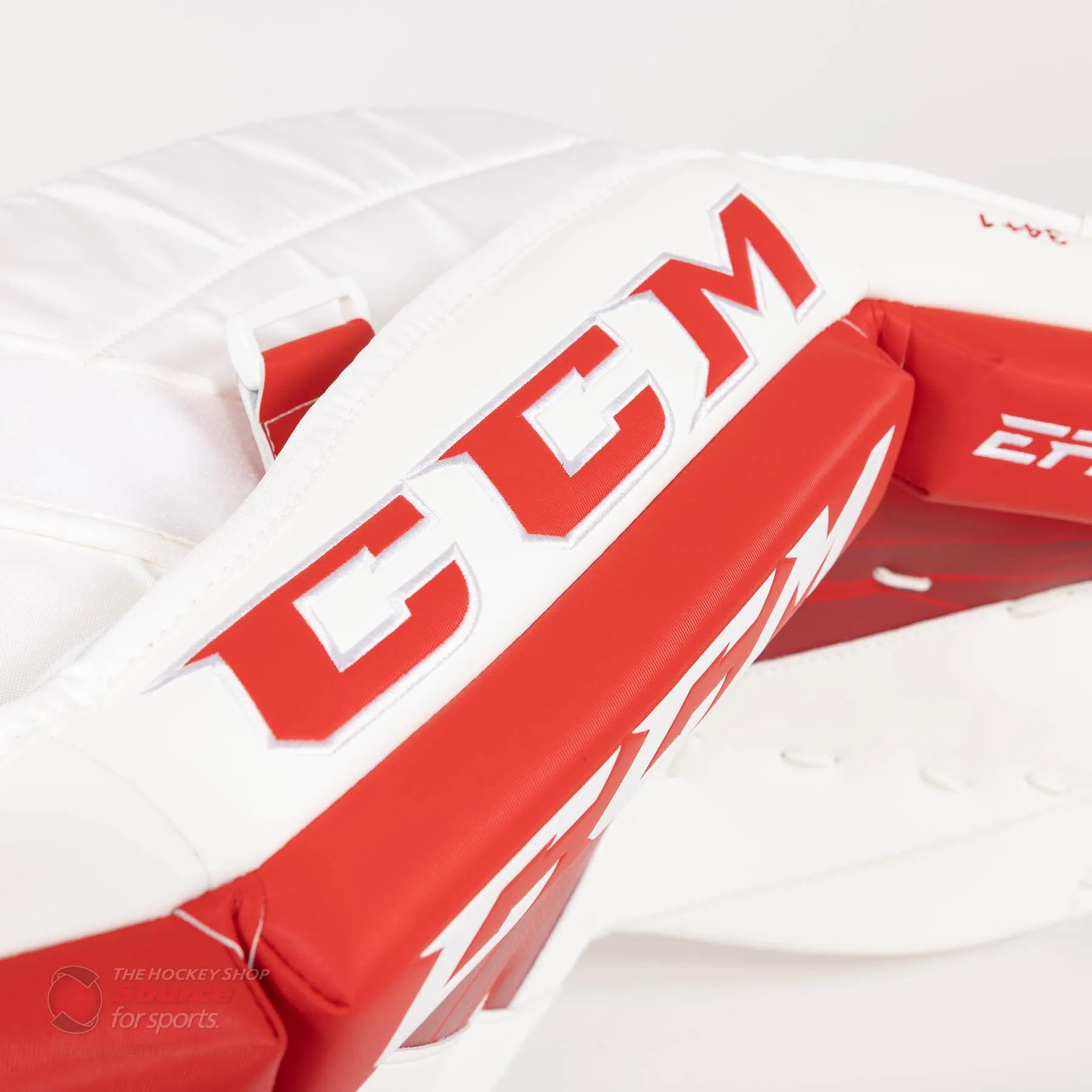 CCM Extreme Flex 5 Senior Goalie Leg Pads
