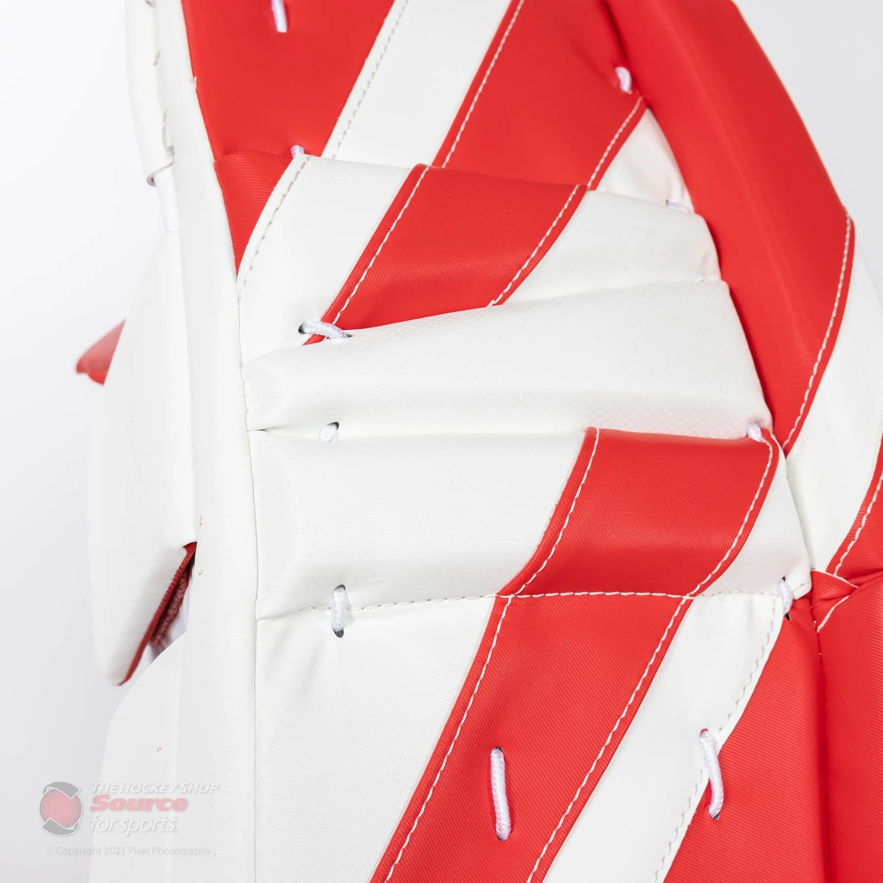 CCM Extreme Flex E5.5 Youth Goalie Leg Pads