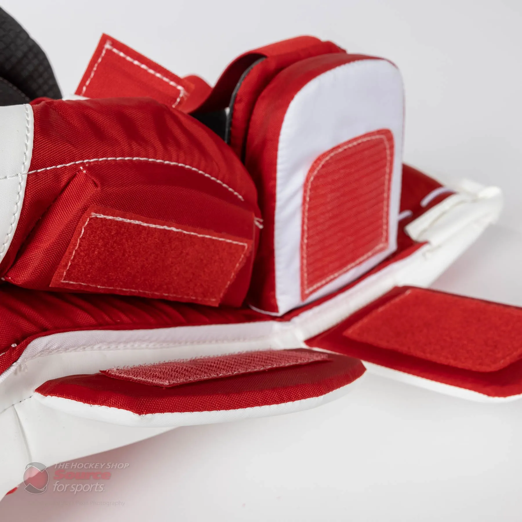 CCM Extreme Flex E5.5 Youth Goalie Leg Pads