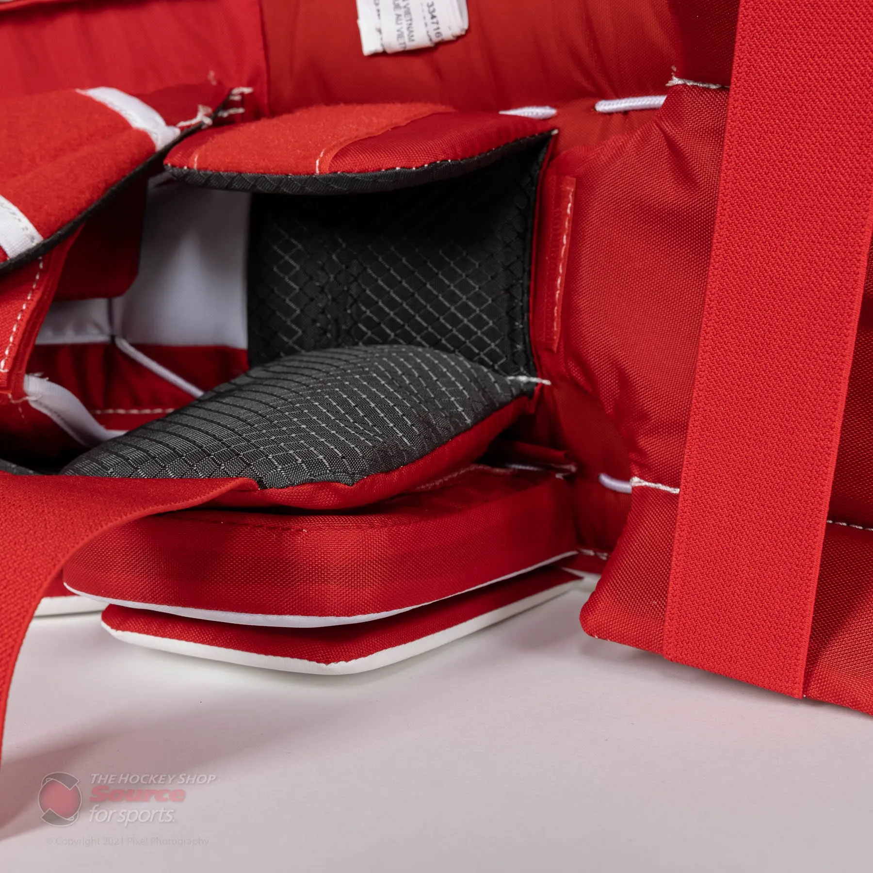 CCM Extreme Flex E5.5 Youth Goalie Leg Pads