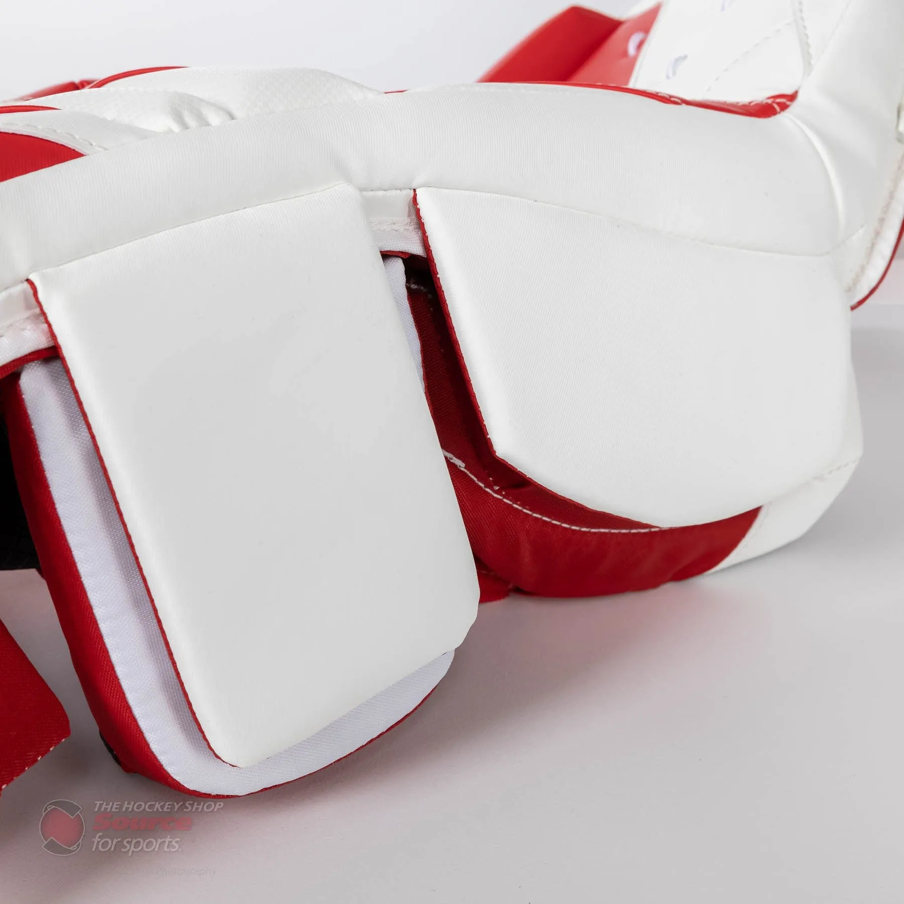 CCM Extreme Flex E5.5 Youth Goalie Leg Pads