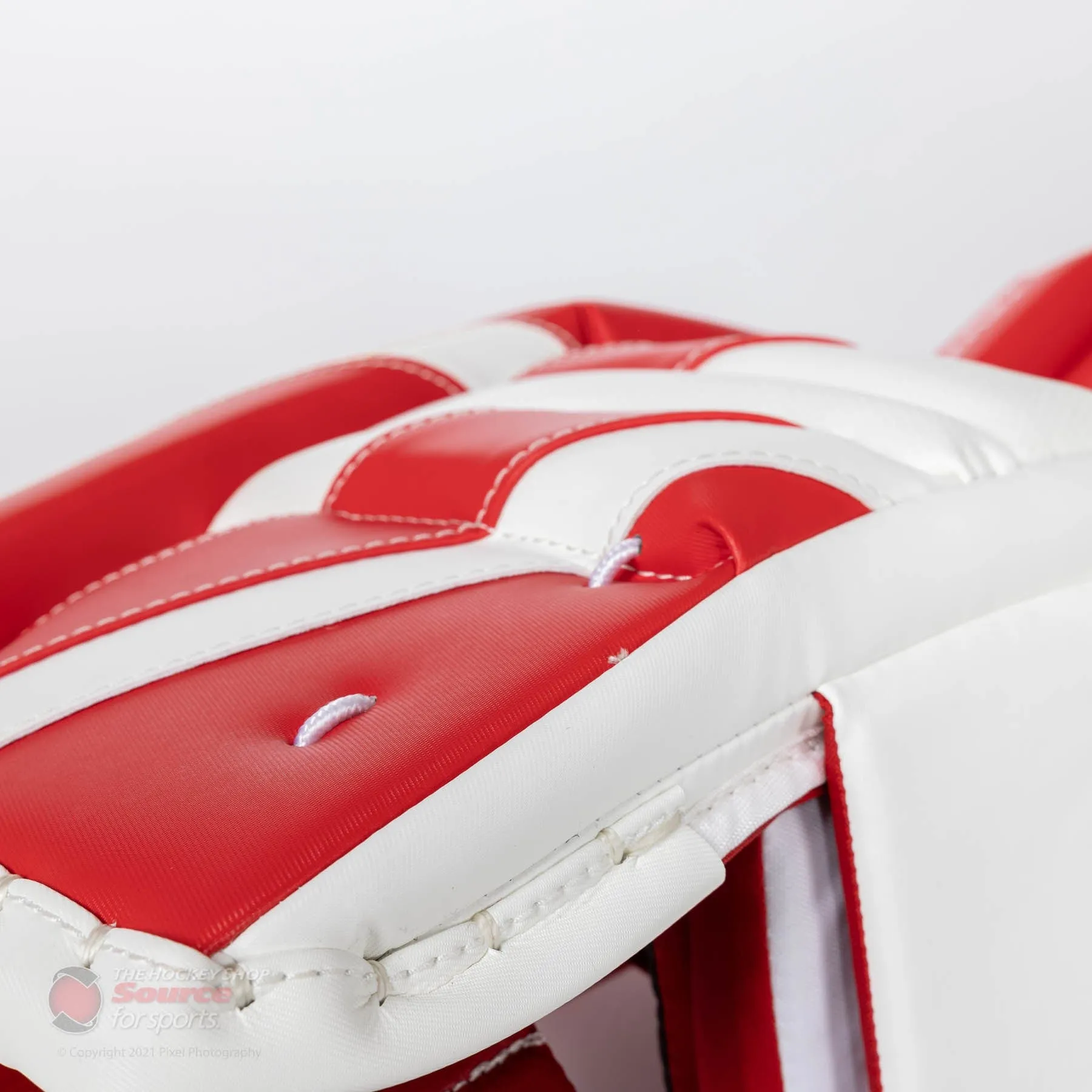 CCM Extreme Flex E5.5 Youth Goalie Leg Pads