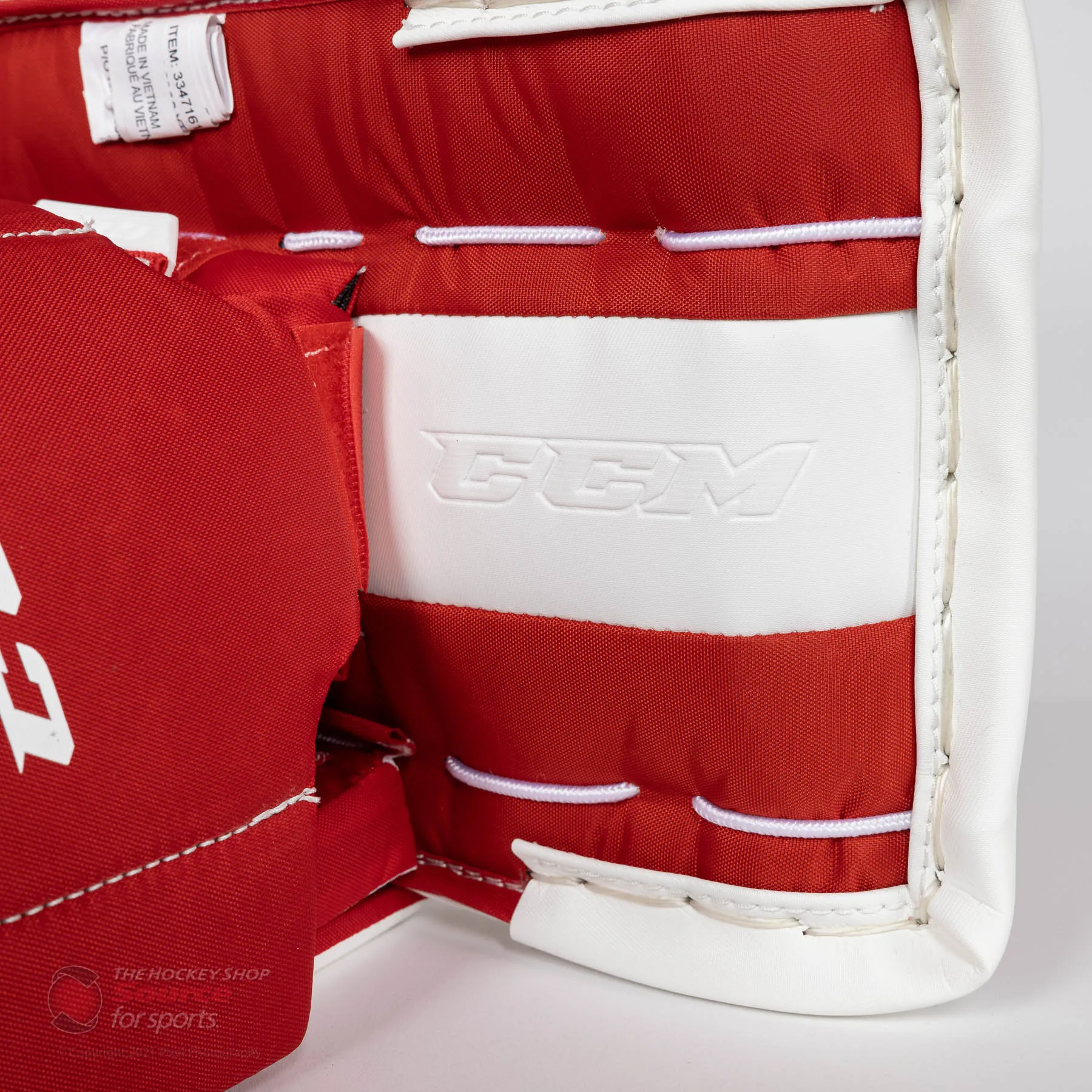 CCM Extreme Flex E5.5 Youth Goalie Leg Pads