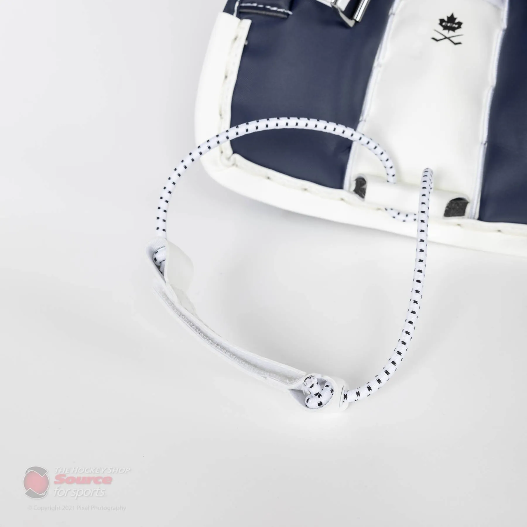 CCM Extreme Flex E5.9 Intermediate Goalie Leg Pads