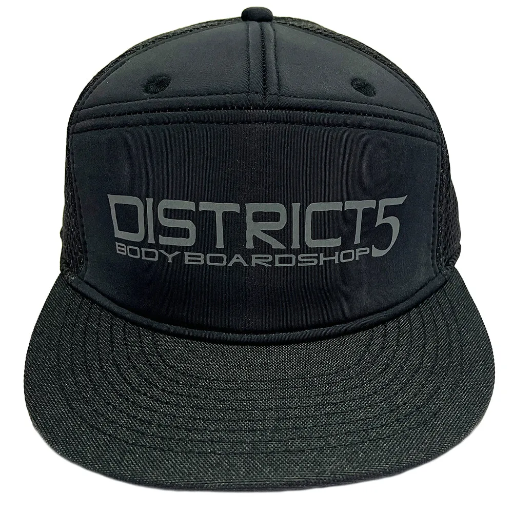 D5 FLAT BRIM 7 PANEL SNAP BACK CAP