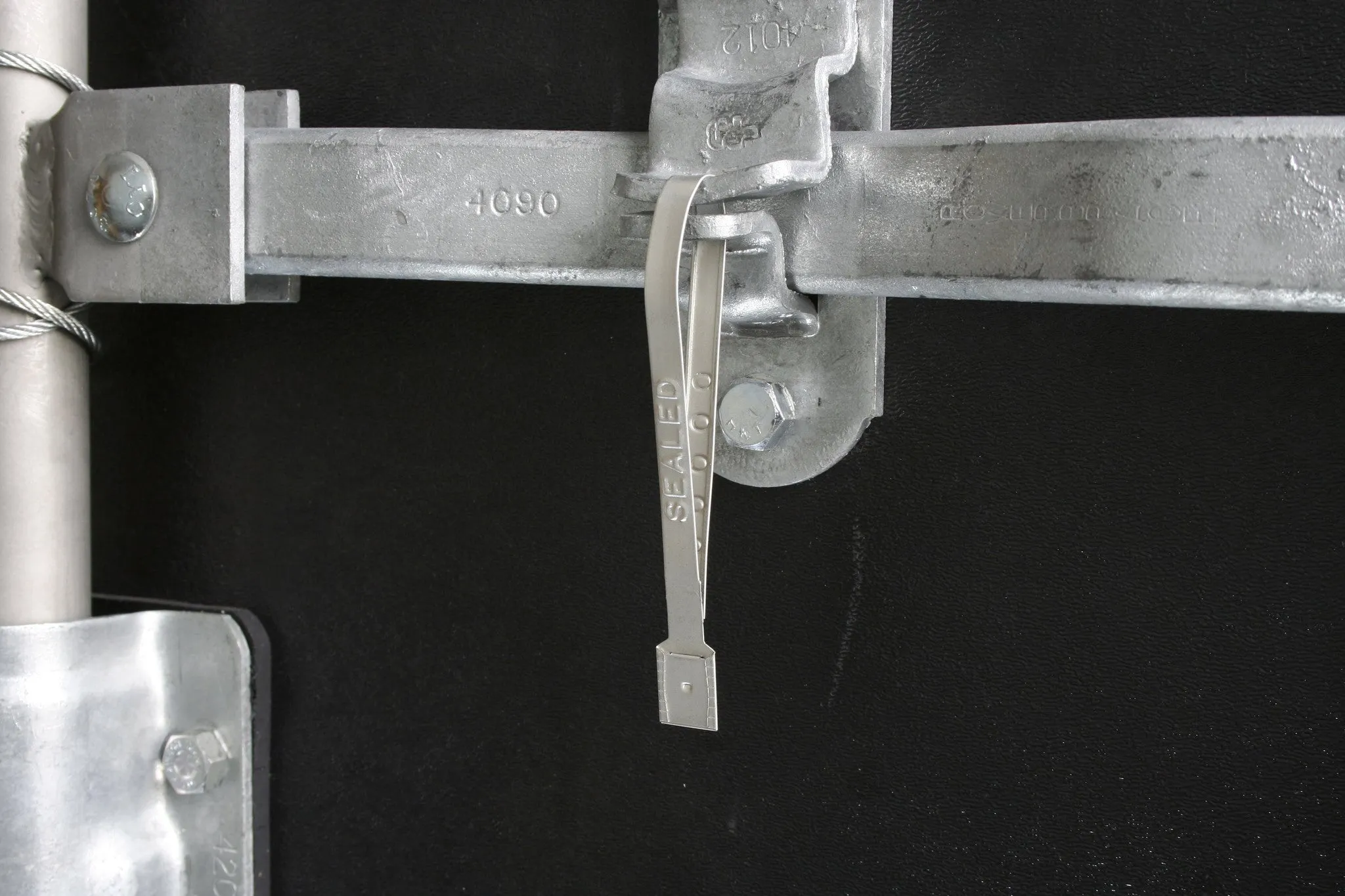 Flat Metal Truck Seals - GL500