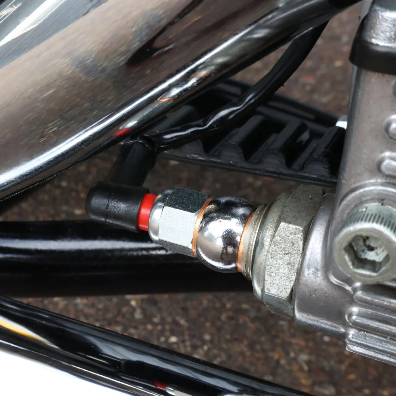 Goodridge - 3/8"-24 Brake Light Banjo Bolts with Built-In Pressure Switch With Boot - Chrome