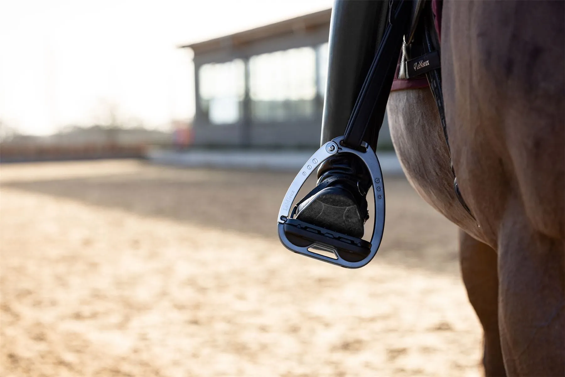 LeMieux Vector Balance Stirrup