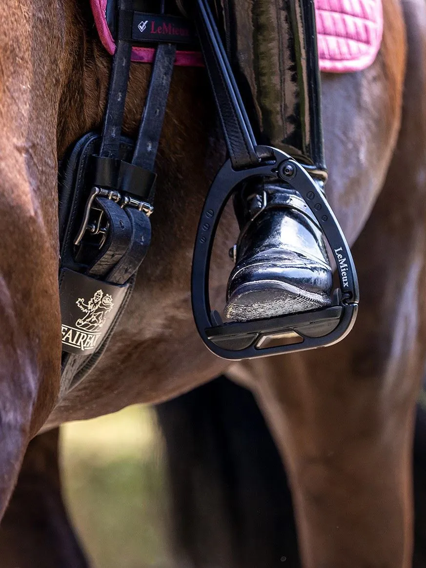 LeMieux Vector Balance Stirrup