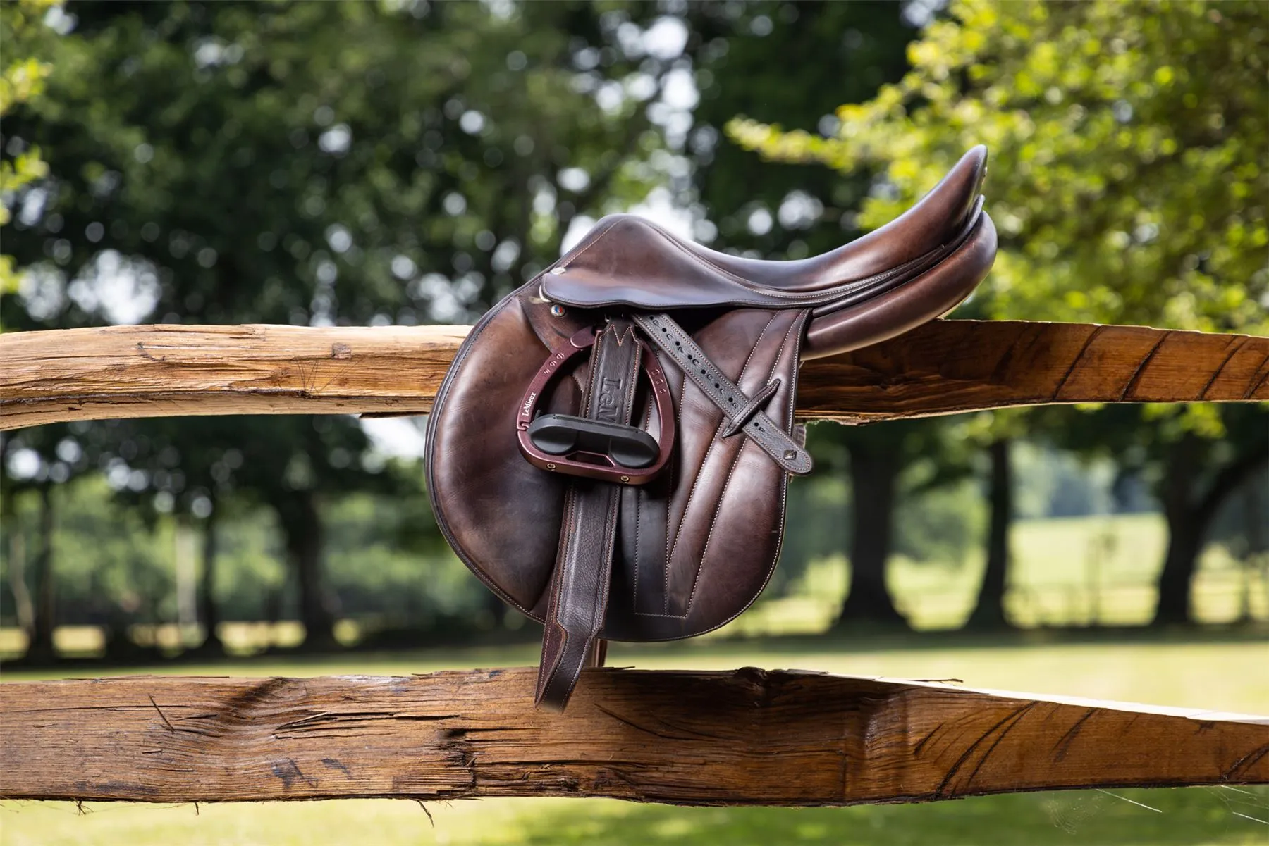 LeMieux Vector Balance Stirrup