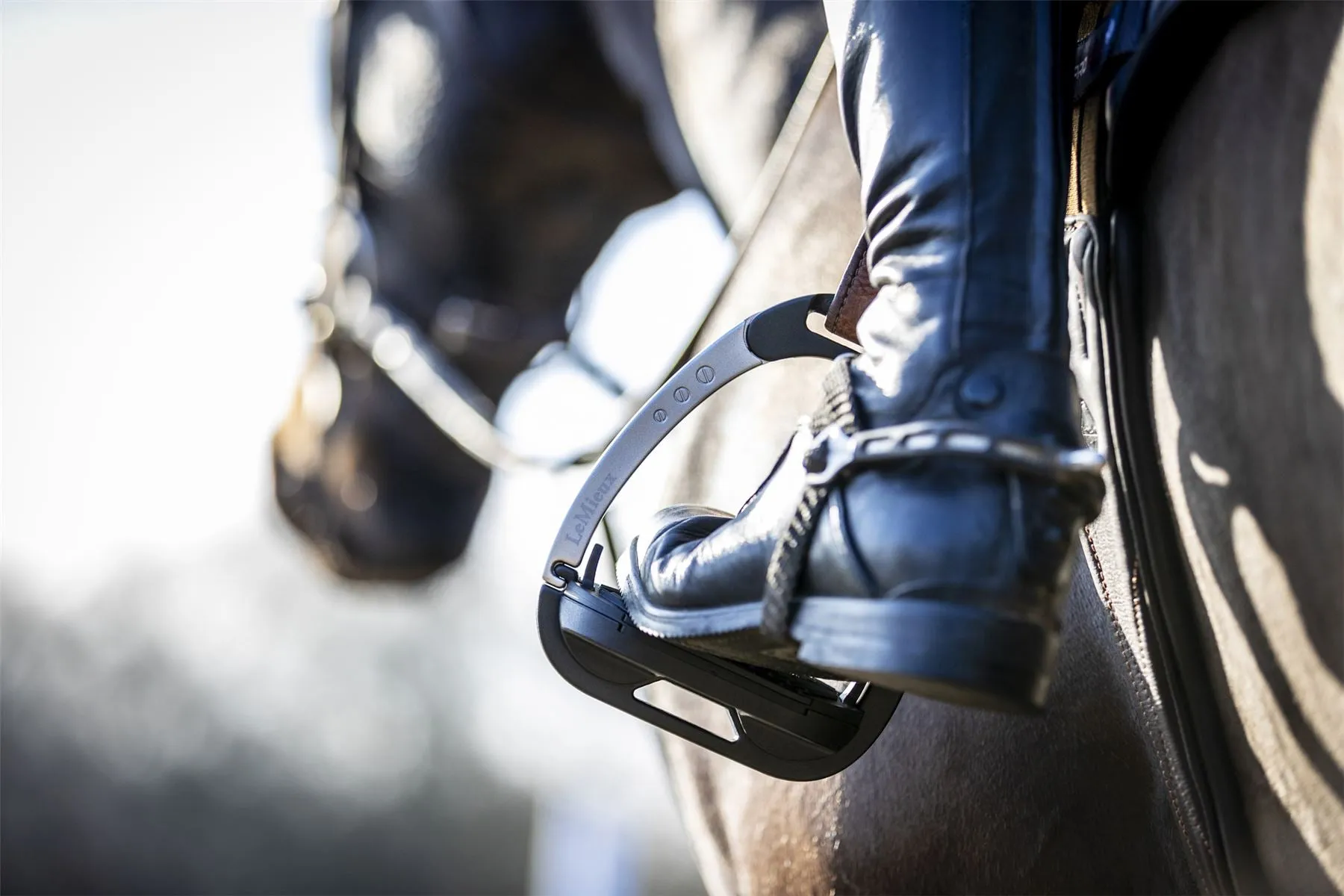 LeMieux Vector Balance Stirrup
