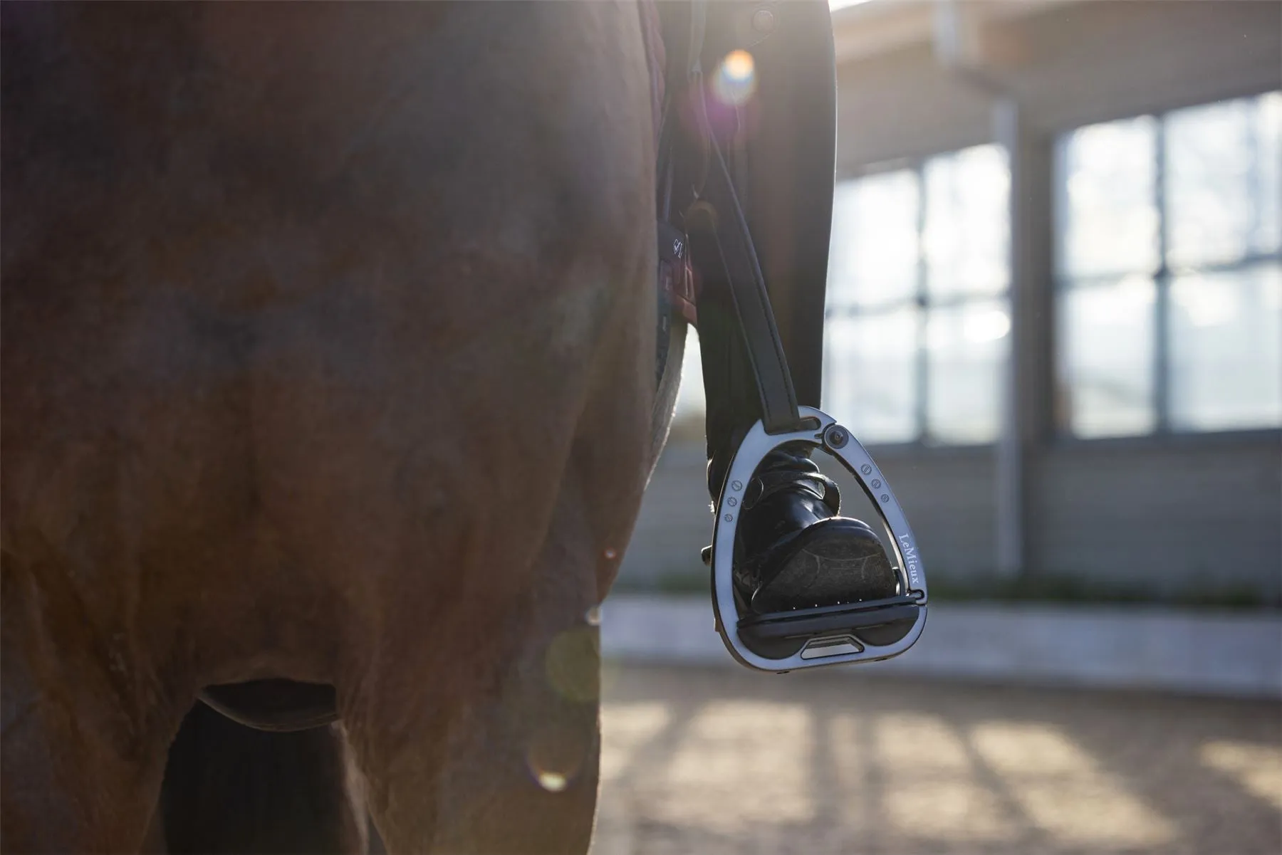 LeMieux Vector Balance Stirrup