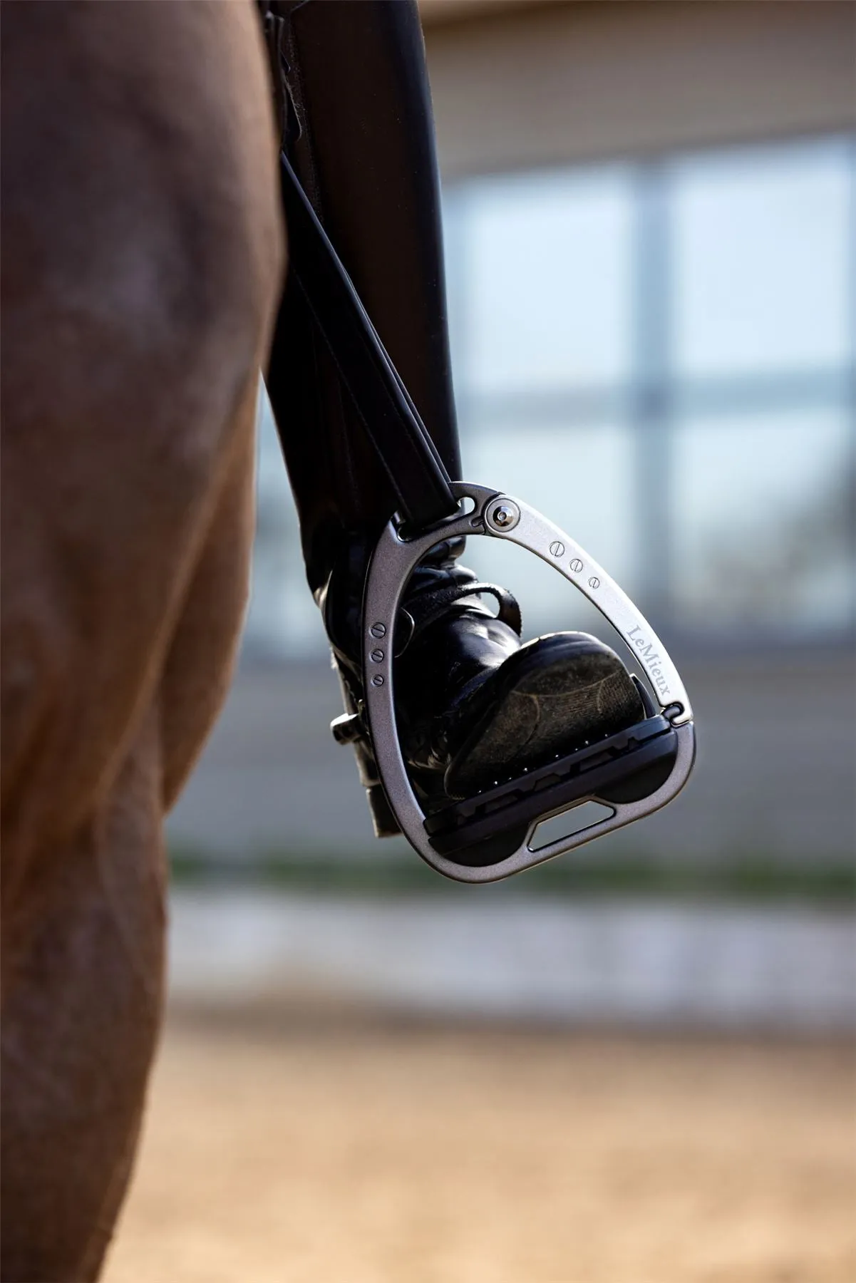 LeMieux Vector Balance Stirrup