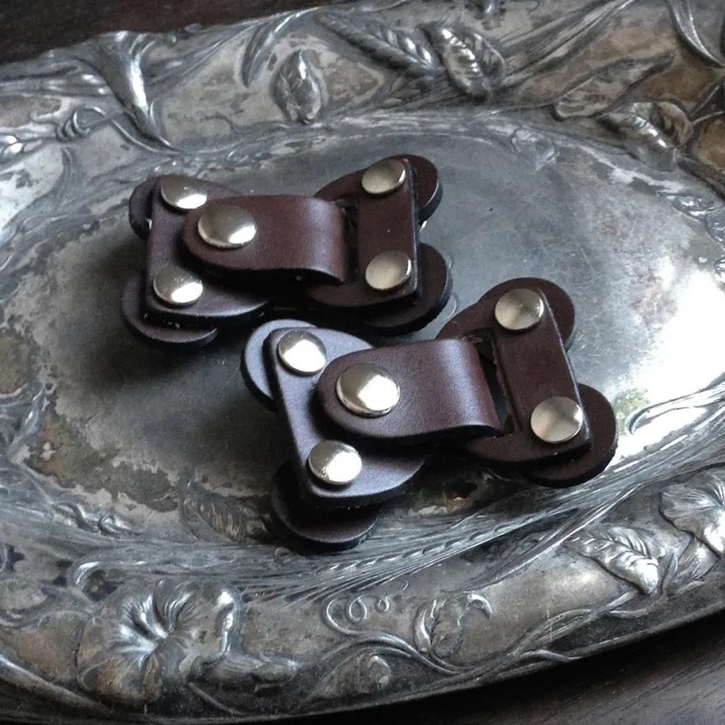 Lock Toggle Leather Closure
