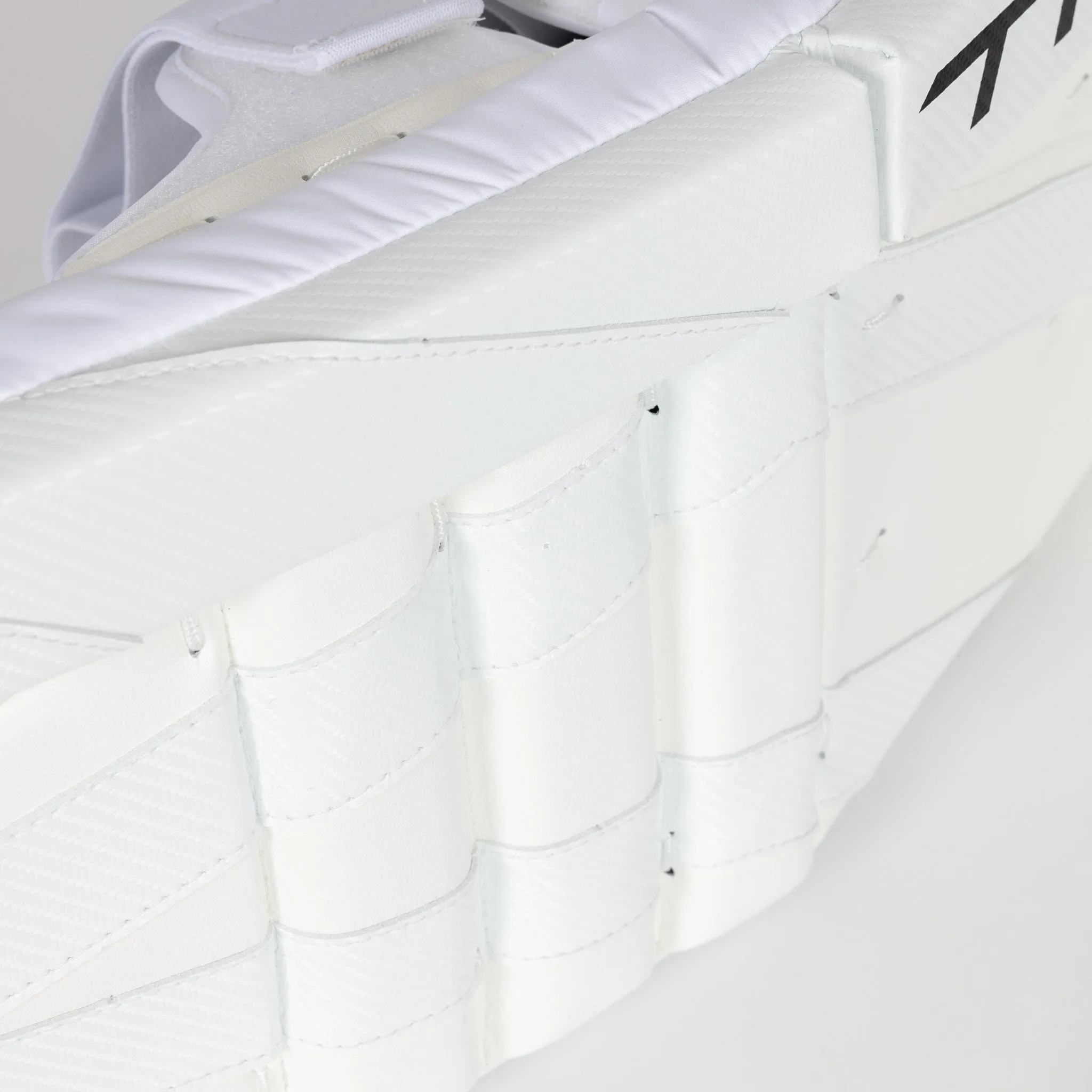 TRUE Catalyst PX5 Senior Goalie Leg Pads - Domestic
